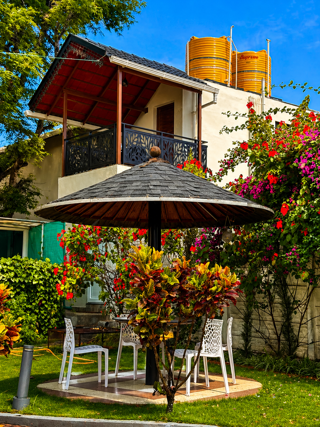 Garden Lounge